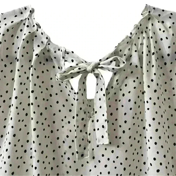 Lauren Conrad Blouse Bundle, Size S, Polka Dot, Floral, short Sleeve - Picture 5 of 14